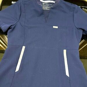 Figs Slim Odesa Scrub Top